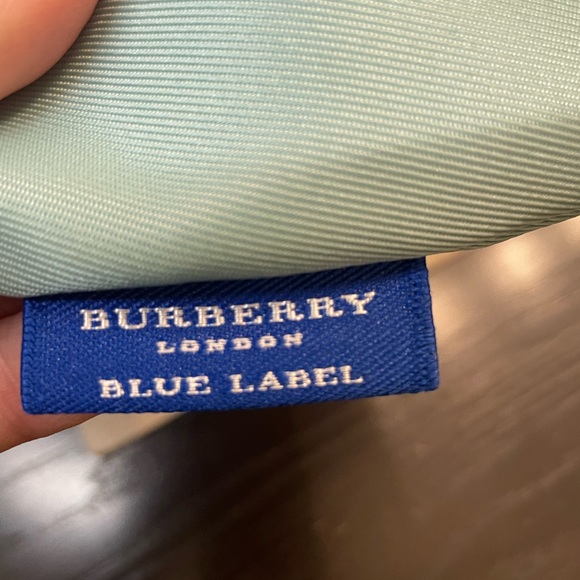 💯 authentic Burberry Blue Label tote with COA and purse kit - Picture 7 of 14